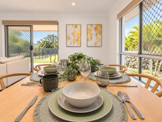The Dennis Court - Private Tennis Court & Pool - Springwood - 4