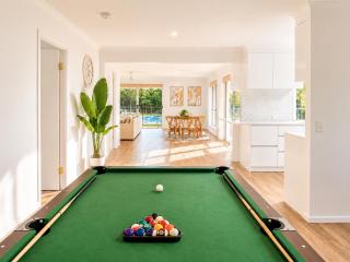 The Dennis Court - Private Tennis Court & Pool - Springwood - 1