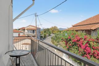 Vasilis Guesthouse by the Airport - 2
