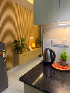 Kizuna Stays Luxury 1BHK Mountain View Tapovan - 8