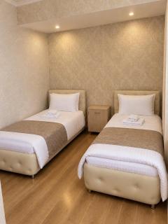 Hotel Sharl - 2