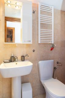 Lenio's Home - 3
