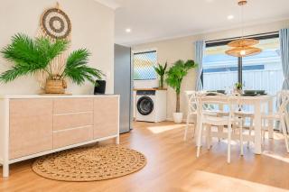 4Bed 2Bath in Capalaba Near Manly Habour, Shops & More - Capalaba - 8