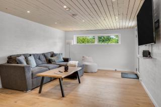 Renovated Holiday Home With Outdoor Hot Tub And Outdoor Sauna In Thorup Strand - 2