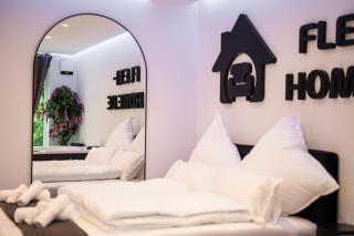 Jacuzzi Suite - City - Panorama View - private - 7