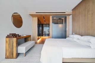 Luxury Three-Suite Residence at Savoy Insular - 2