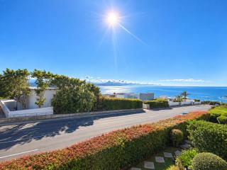 Serendipity - Ocean View Apartment - 5