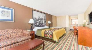Super 8 By Wyndham Dublin - 1