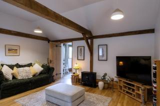 Finest Retreats - Willow Tree Barn - 2