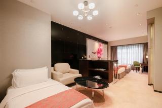 Grand Emperor Hotel - 9
