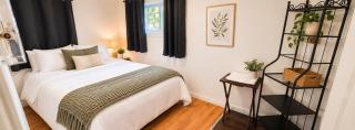 Cute 2 BDR condo - 2