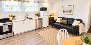 Cute 2 BDR condo - 7
