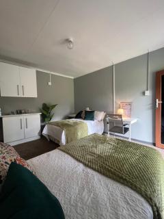106 Buren Guest House - 4