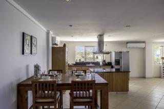 Oceanfront Deluxe Apartment Blue Marlin at Den Laman - 1