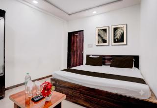 Hotel Red Rose Inn - 7