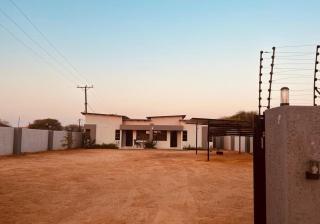 Still Waters Self Catering Apartments - 9