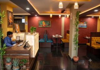 Hotel Red Rose Inn - 4