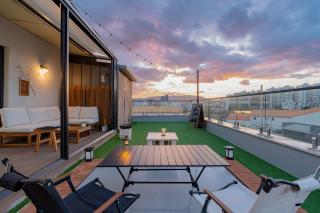 Entire Home, Private Rooftop, Elevator, Free Parking, Convenience Store 2 min, Supermarket 4 min, Daiso 8 min - 0