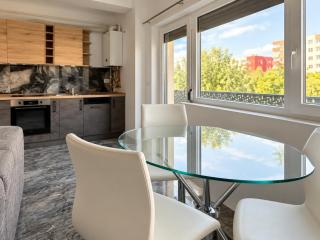 DOR Signature Suites-Adora Park 1 - 3