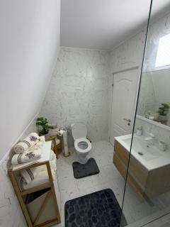 Winter Frame Chalet - 8