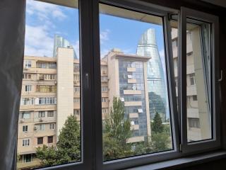 Private Room with Flame Towers View - 7