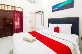 RedDoorz near Alun Alun Klaten - 0