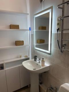 Orange Hotel - 1