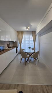 FLH - Coresi Velvet - Premium Stay near Coresi Mall - 5