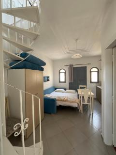 Leon Lux Santorini - 2