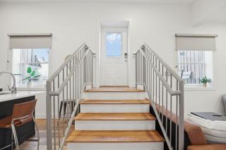Stylish Downtown Unit with Historic Charm apts - Bloomington - 5
