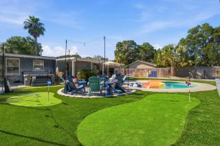 FWB Paradise Sports Court Hot Tub Putt Putt - 3