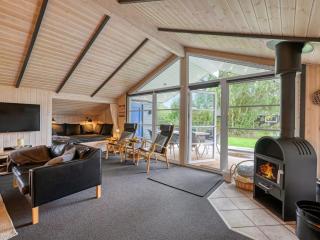 Holiday Home Martina - 560m to the fjord by Interhome - 4