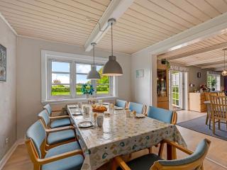 Holiday Home Merrit - 4-6km to the fjord by Interhome - 4