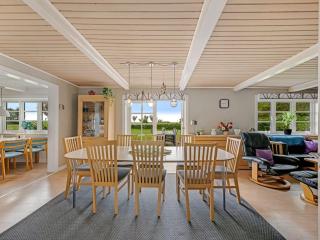 Holiday Home Merrit - 4-6km to the fjord by Interhome - 2