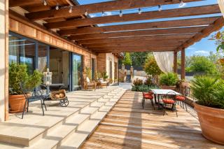 Casa Toscana Avala - Private Pool, Sauna & Tower View - 8
