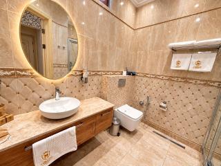 Lamassu Luxury Suites Batumi - 1