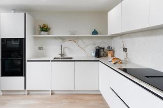 3 St Nicholas Court - 7