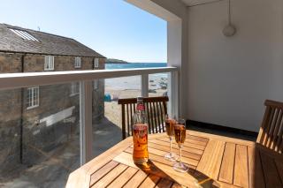 3 St Nicholas Court - 7