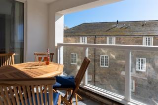 3 St Nicholas Court - 8