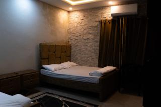 Bakhtar guest house - 1