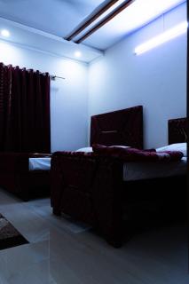 Bakhtar guest house - 1