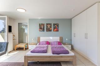 Sunset Avenue - 1