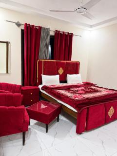 Lavish Guest Line - 8