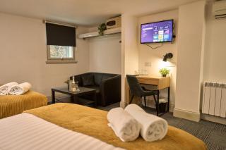 Siberia Bar & Hotel - 9