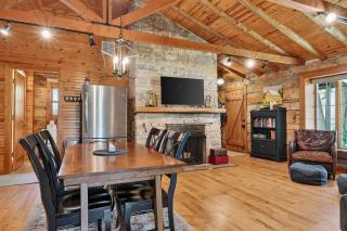 Collings Log House by Simple Life Rentals - 2