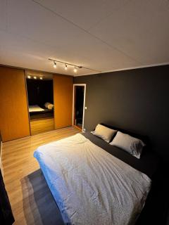 75 square Apartment with free Parking Great Views - 2