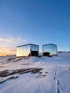 The Mirror Suite - Private Sauna & Hot Tub - 8
