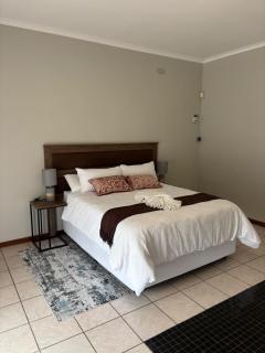 6 Albertyn Guest House - 2