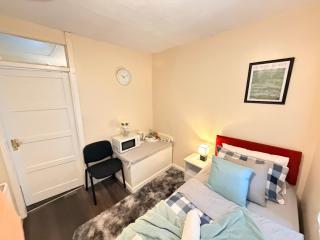 Private Single Room Near NEC BHX Free Parking - 2
