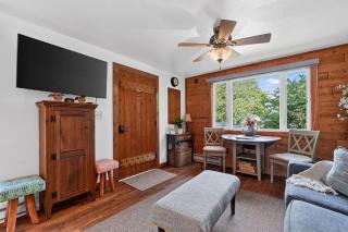Collings Summer House by Simple Life Rentals - 9